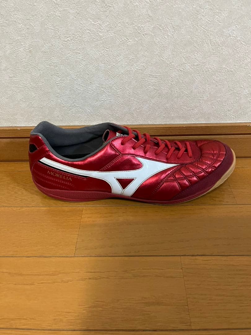 ミズノモレリアフットサルシューズ赤限定カラー！27.5cm！ボール付き4号球