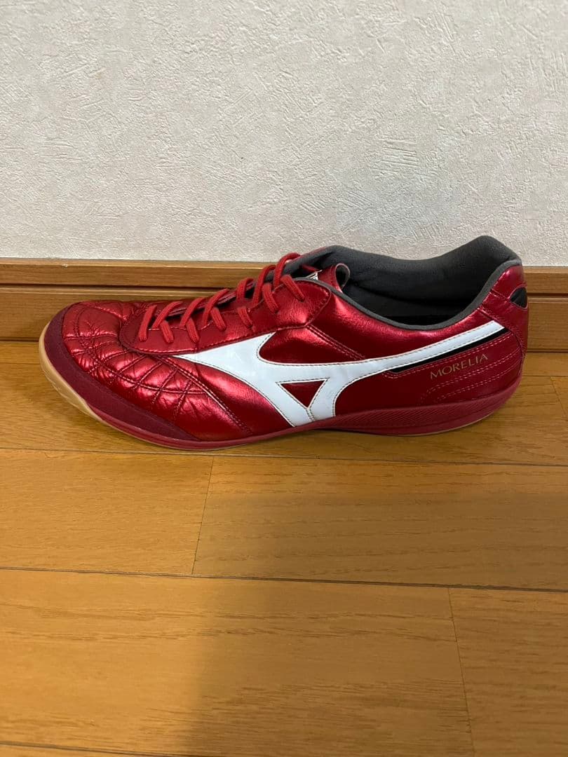 ミズノモレリアフットサルシューズ赤限定カラー！27.5cm！ボール付き4号球