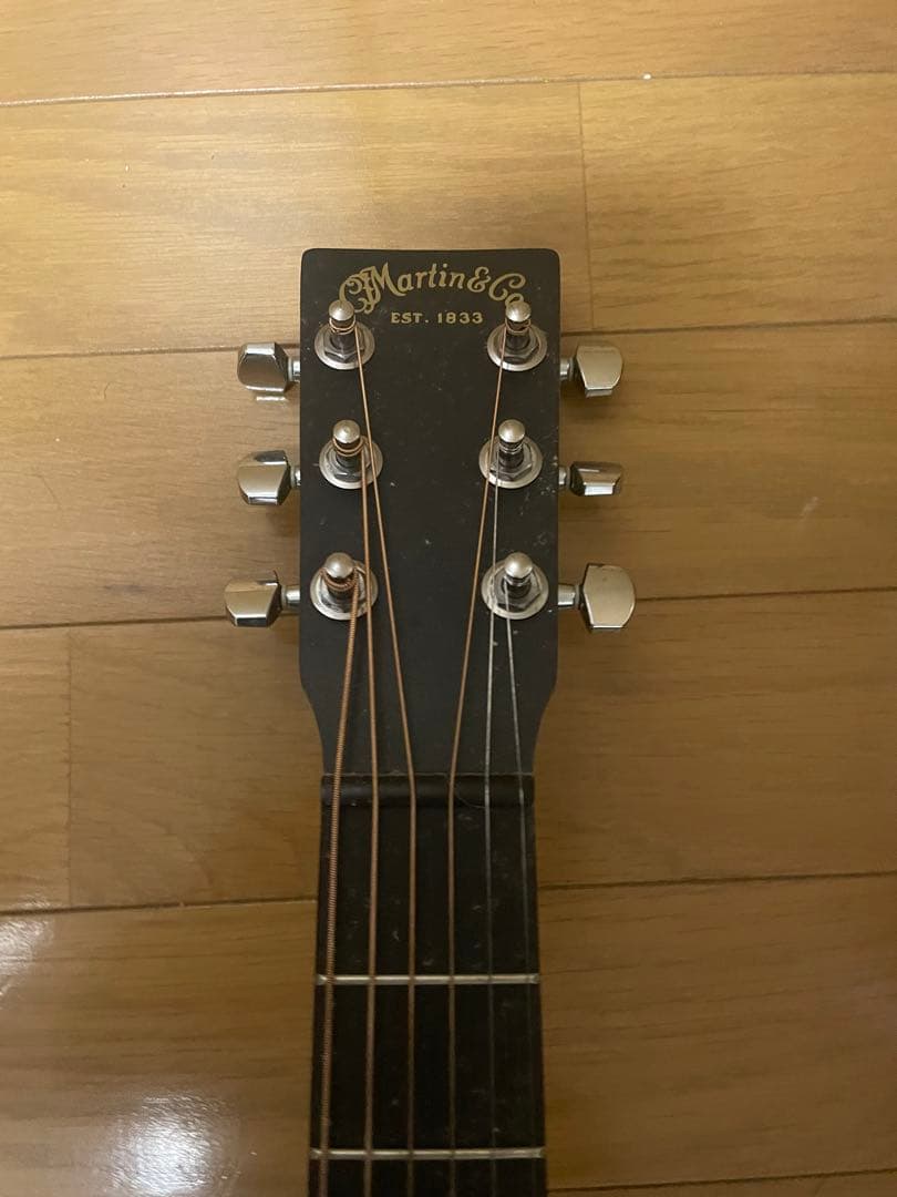 ピックガードMOD！C.F. Martin & Co. LX BLACK