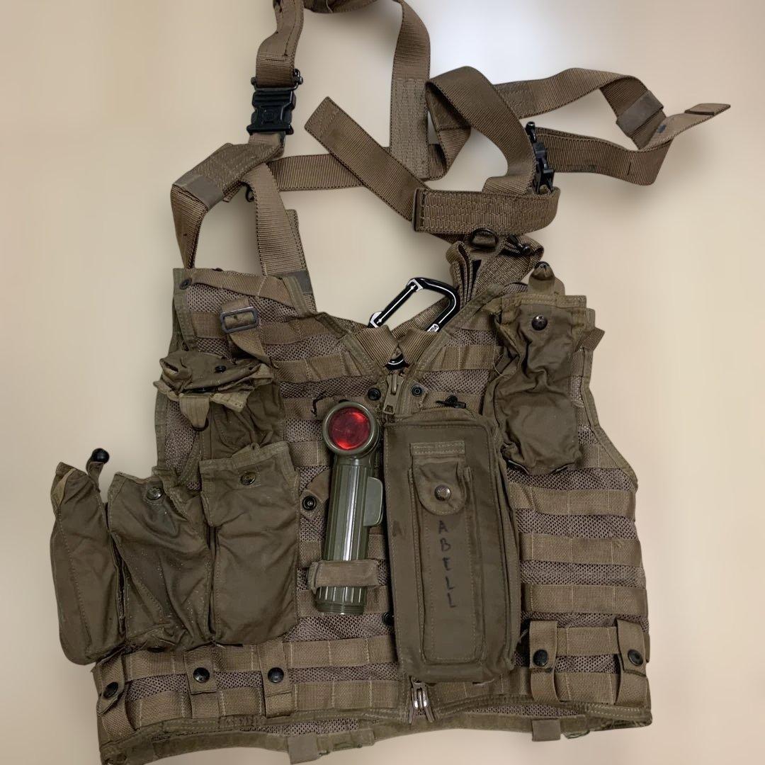米軍放出品　USMC F-18パイロット　coyoteサバイバルベスト中古
