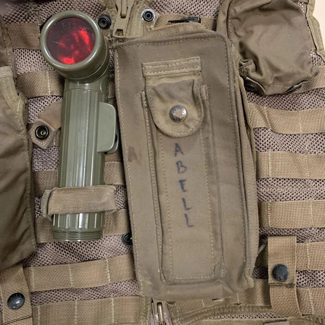 米軍放出品　USMC F-18パイロット　coyoteサバイバルベスト中古