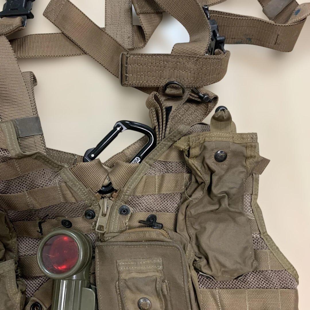 米軍放出品　USMC F-18パイロット　coyoteサバイバルベスト中古