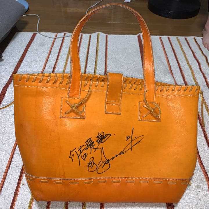 グラブ　グローブ　革　トートバッグ　トートバック　岩村明憲　サイン入り　鞄　中古