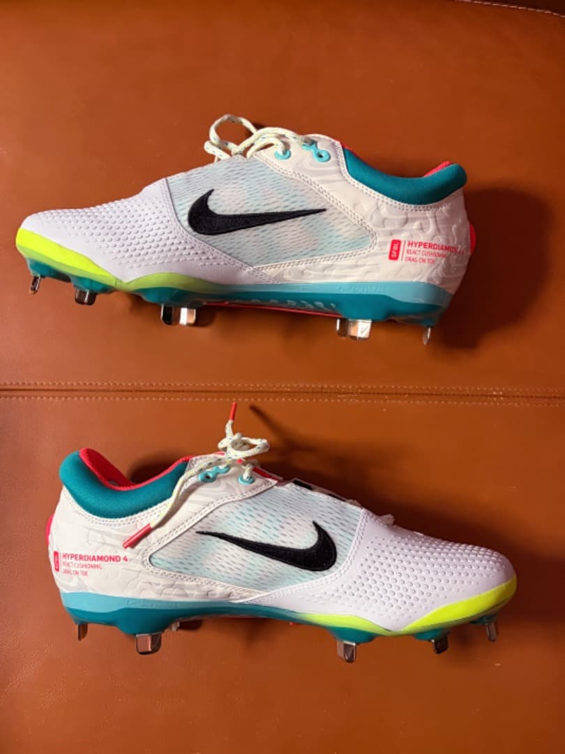 新品★USA国内限定発売モデル☆NIKE★Hyperdiamond 4★26cm
