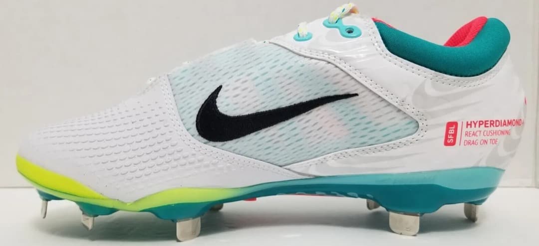 新品★USA国内限定発売モデル☆NIKE★Hyperdiamond 4★26cm