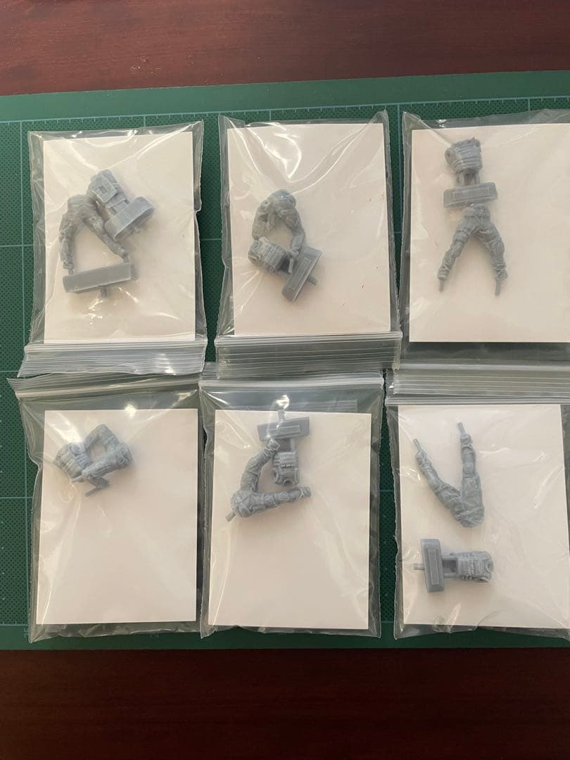 1/35 AH-6J/MH-6J ヘリコプター フィギュア地上兵6体