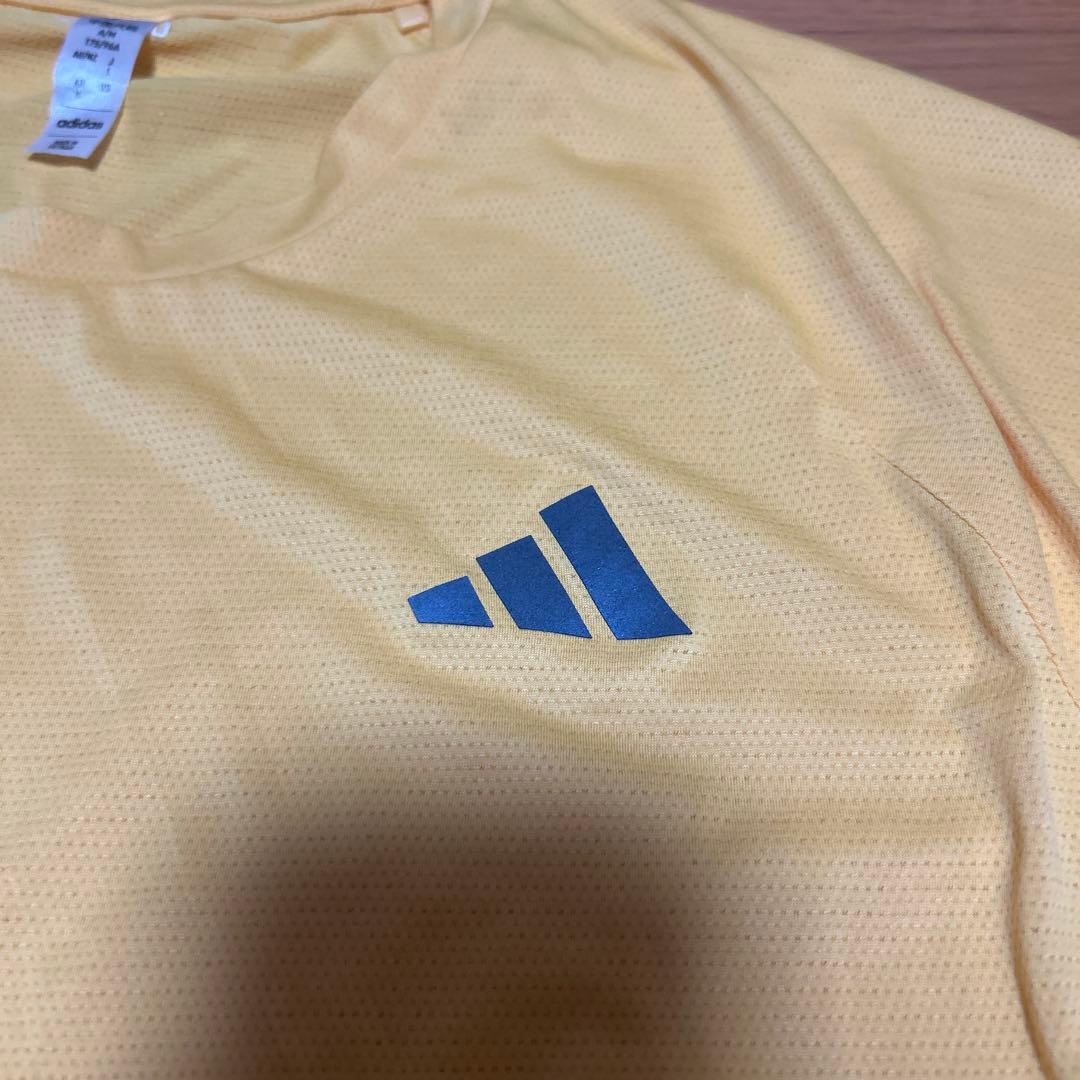 adidas ADIZERO ランニングウェア　陸上　上下セット