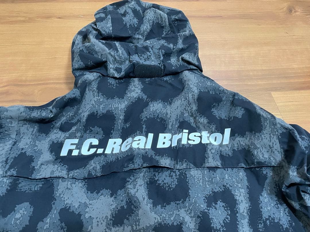 Nike soph fcrb ソフ ヒョウ jkt レオパード supreme