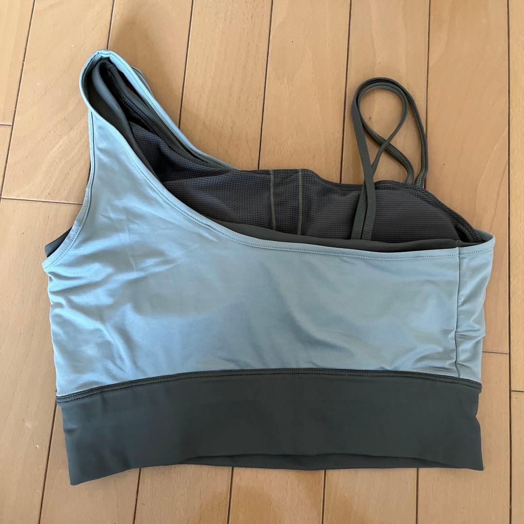 SUKALA スカーラ ecoアシンメトリーブラトップ カーキ Mサイズ