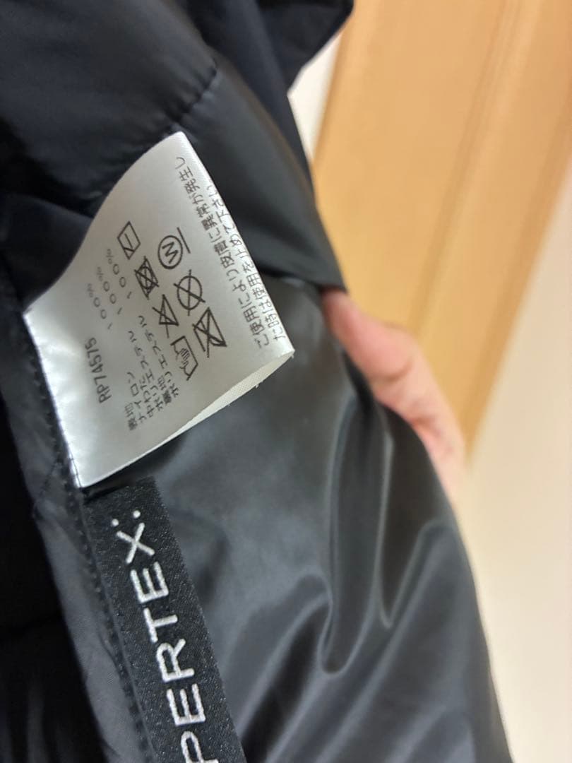 ほぼ未使用　カンタベリー　軽量ダウンジャケット　サイズXL ブラック