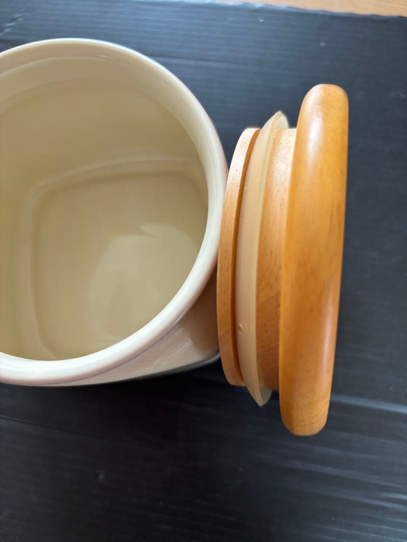 旧イマン ビビアンピンク　木蓋陶器キャニスター
