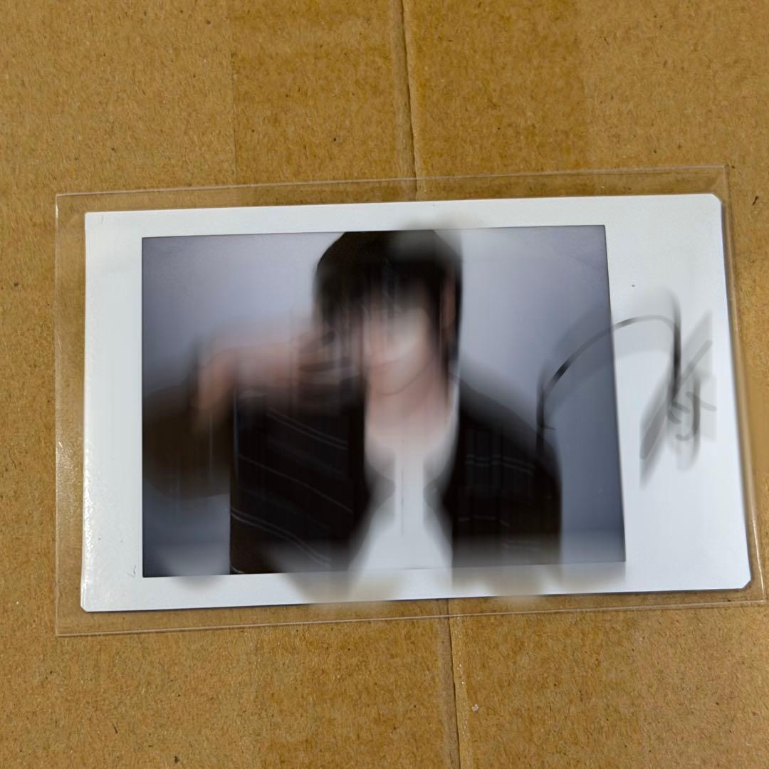 NOWZ ユン　サイン入りポラロイド