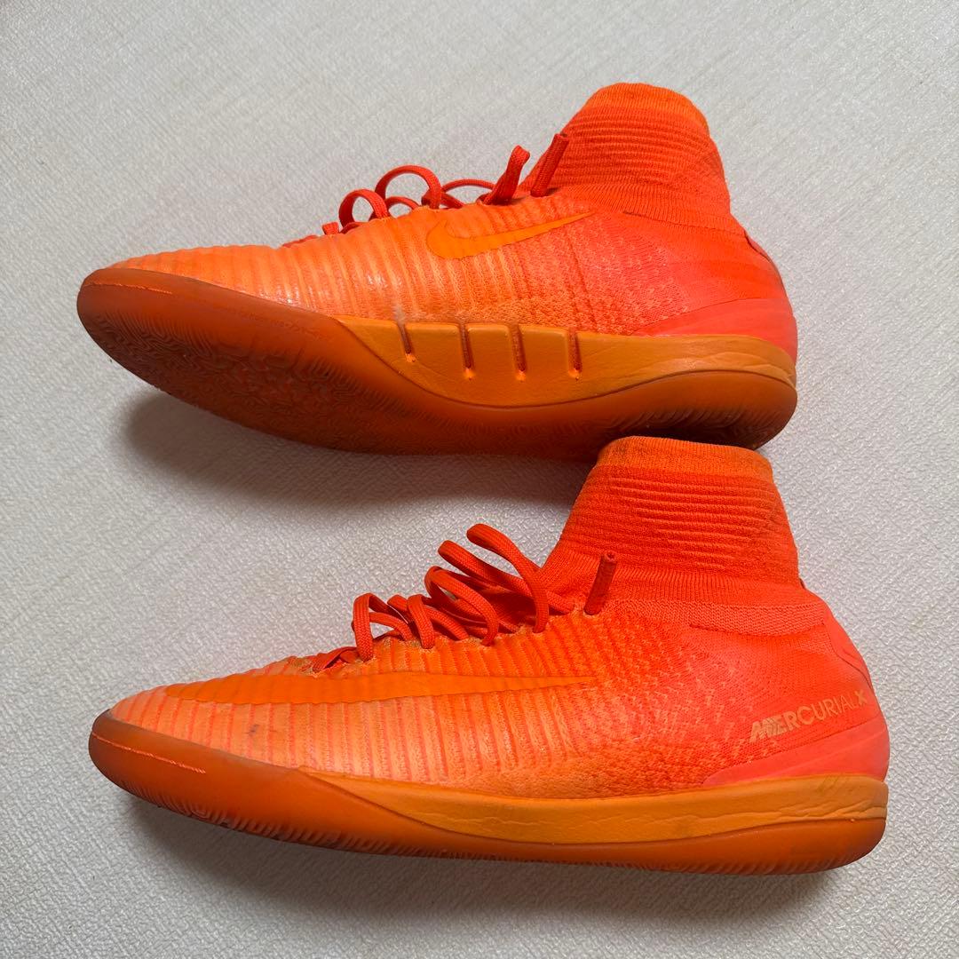 NIKEフットサル　シューズTFサイズ25.5