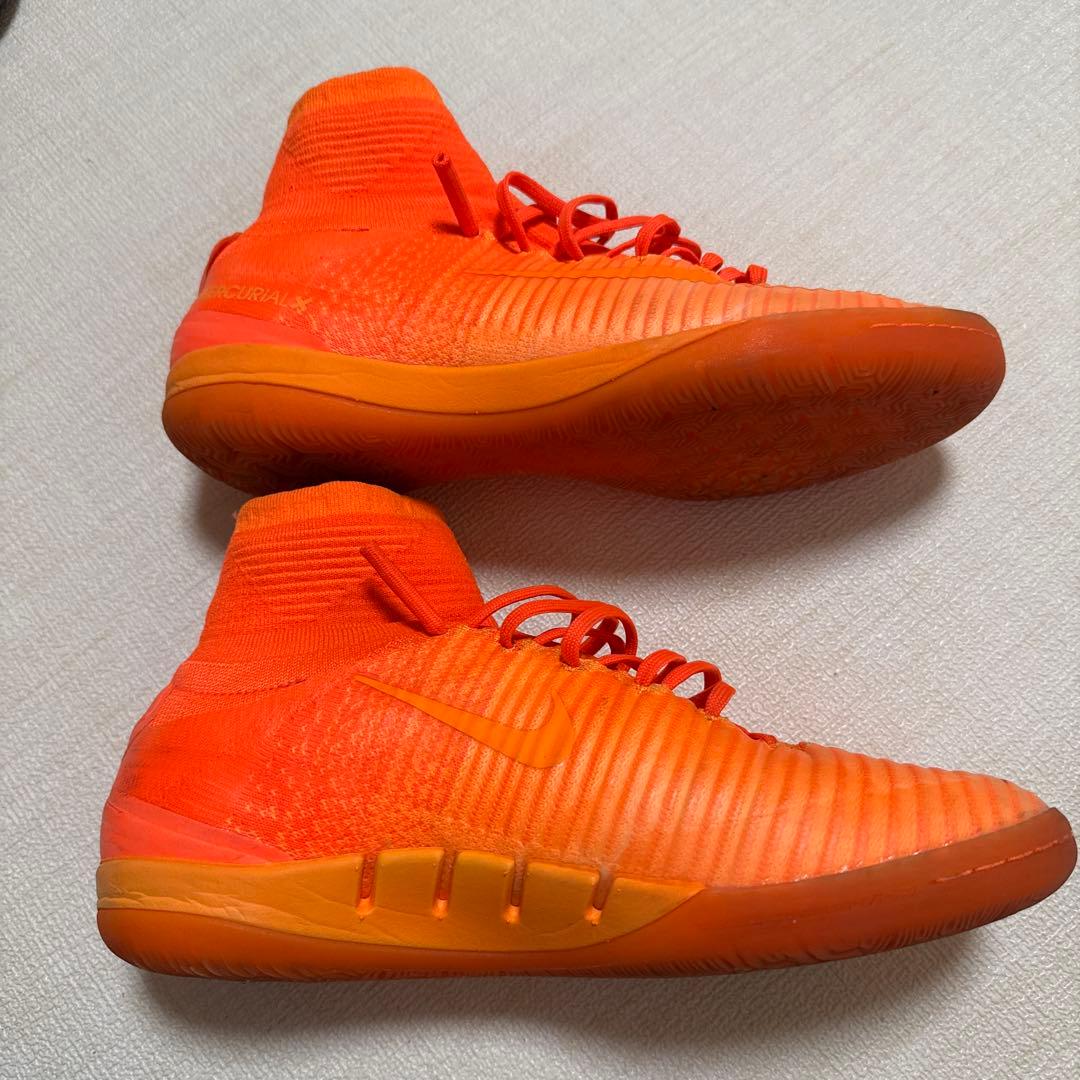 NIKEフットサル　シューズTFサイズ25.5