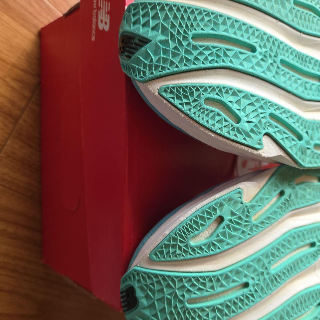 New Balance FuelCell ランニングシューズ25.5㎝