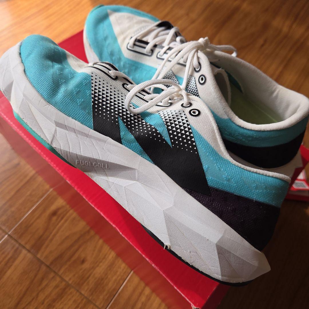 New Balance FuelCell ランニングシューズ25.5㎝