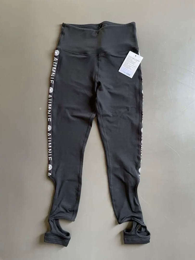 【新品未使用】AUMNIE アムニー　ロゴタイツ　レギンス　クロップ　黒
