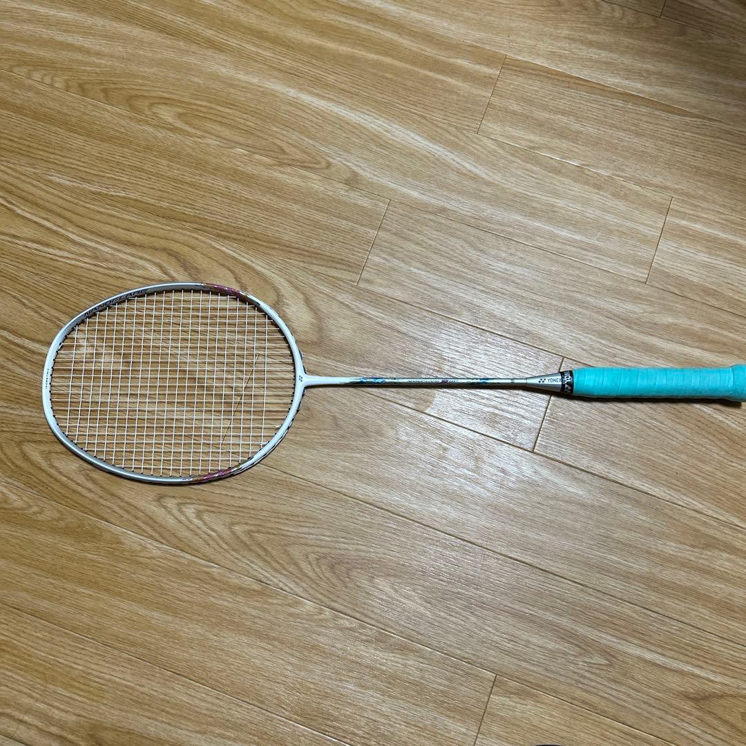 【美品】ヨネックス NANOFLARE 10BPバドミントン ラケット　4UG5