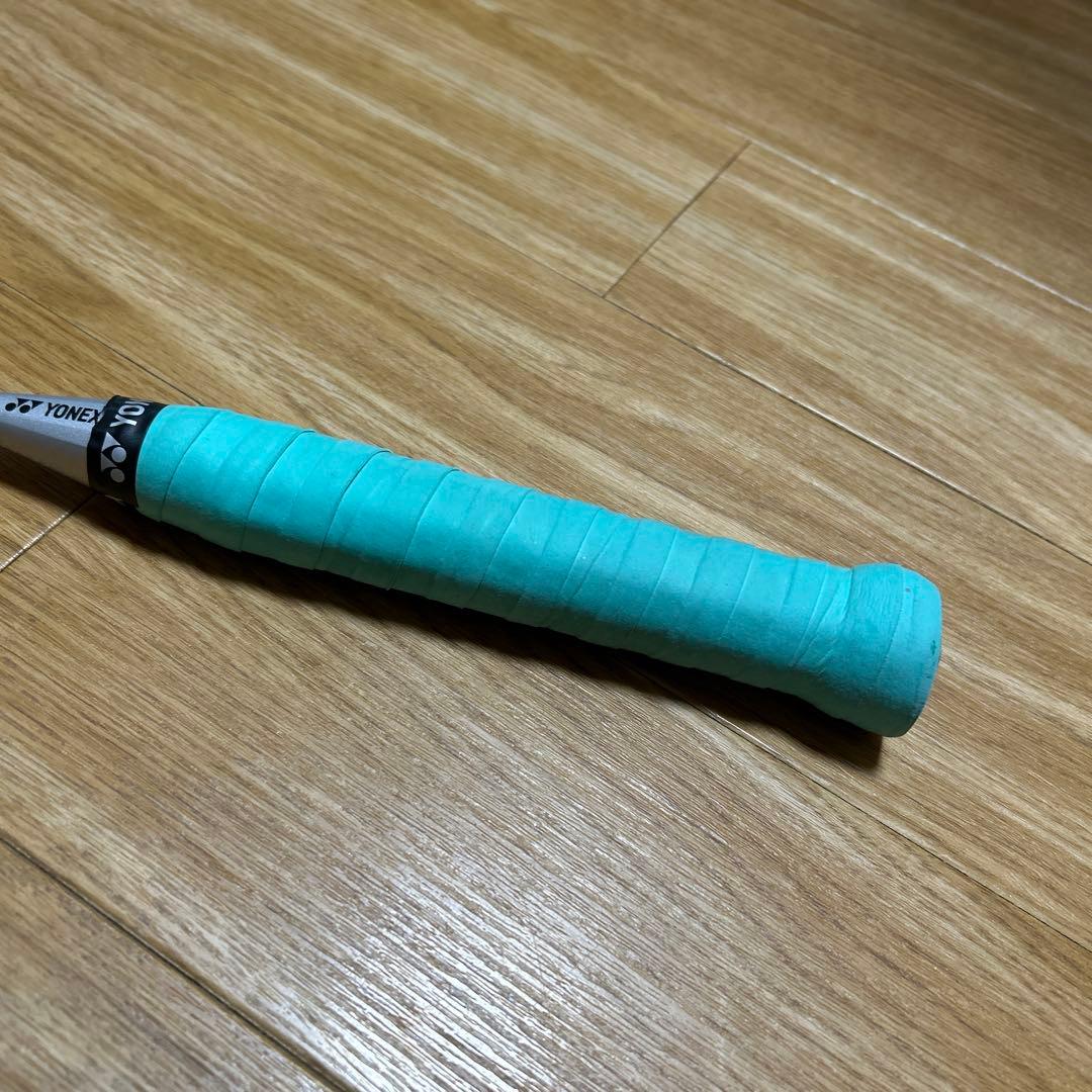 【美品】ヨネックス NANOFLARE 10BPバドミントン ラケット　4UG5
