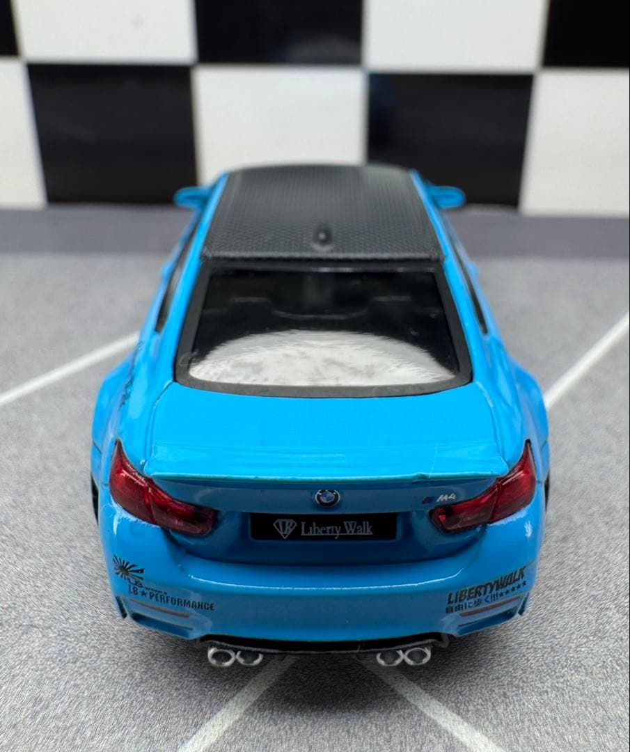 MINI GT LB★WORK  M4