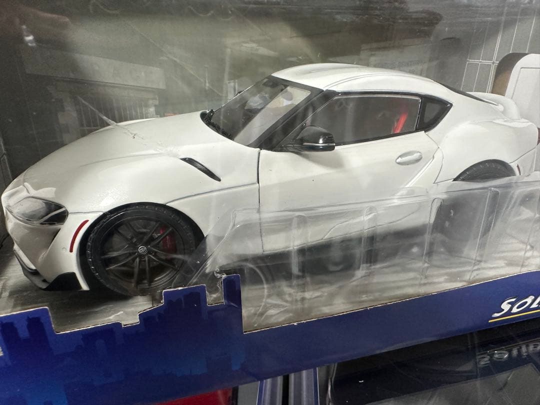 SOLIDOトヨタ GRスープラ 1/18 ミニカー ホワイトトミカ付