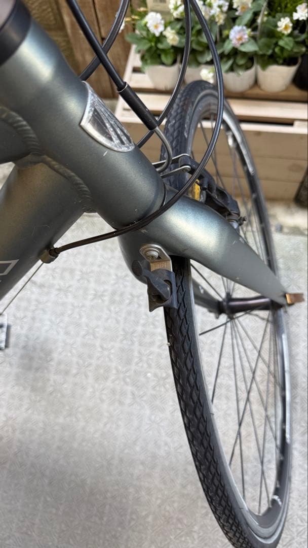 けむり TREKクロスバイク 700C グレー トレック