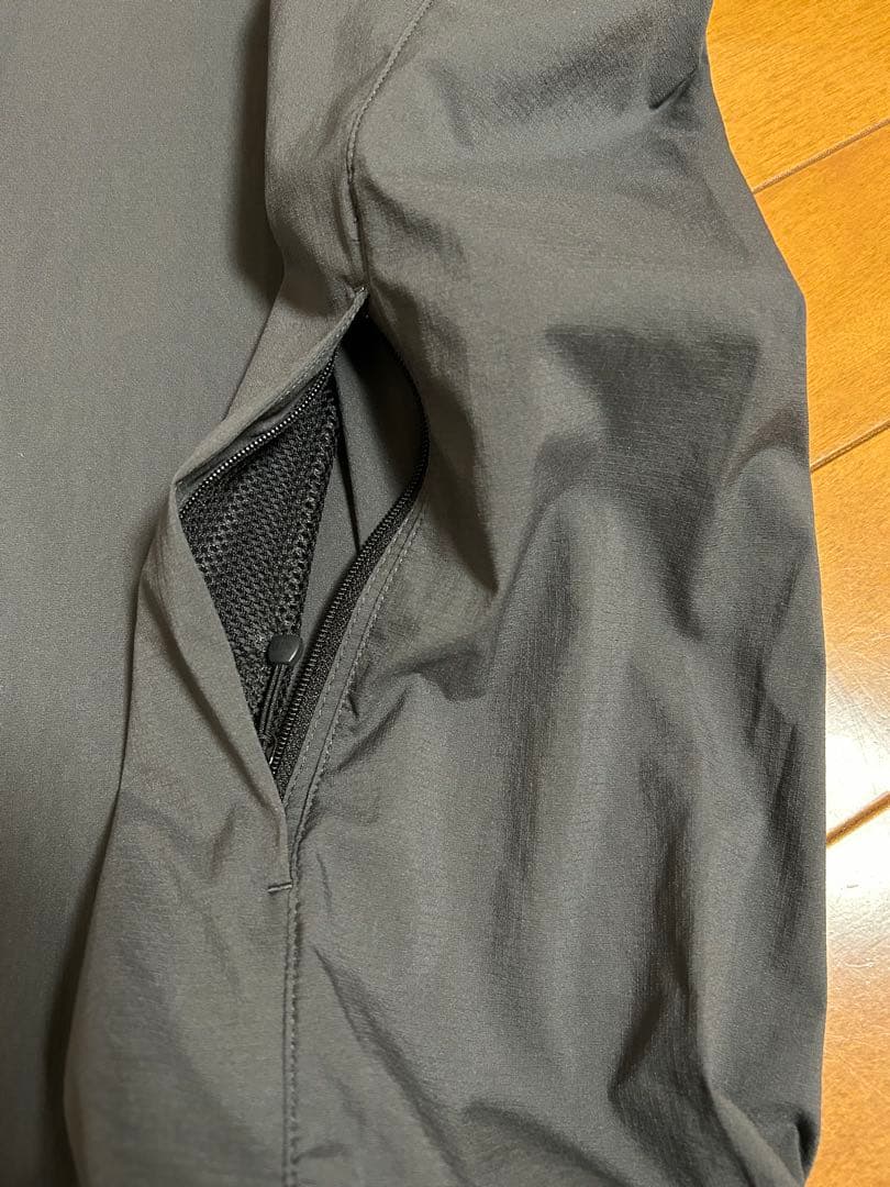 ノースフェイス(THE NORTH FACE) ウインドブレーカー Mサイズ