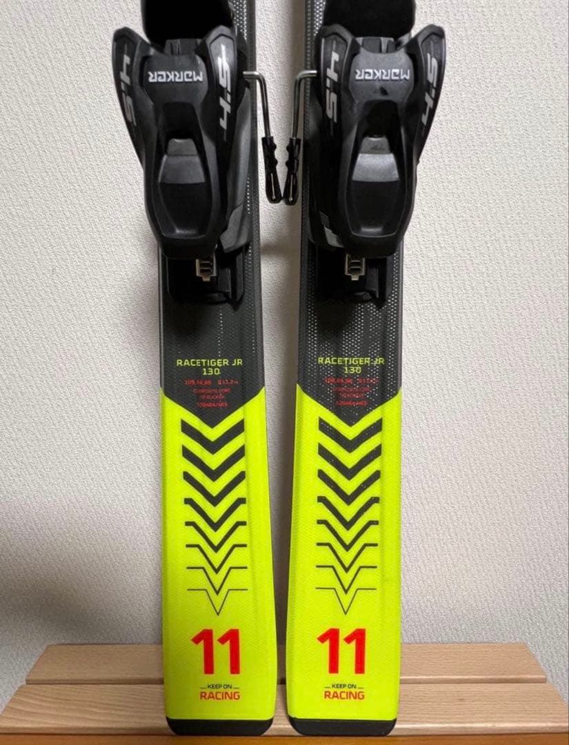 ハッピー子育てです　VOLKLE RACETIGER ジュニア用　130㎝
