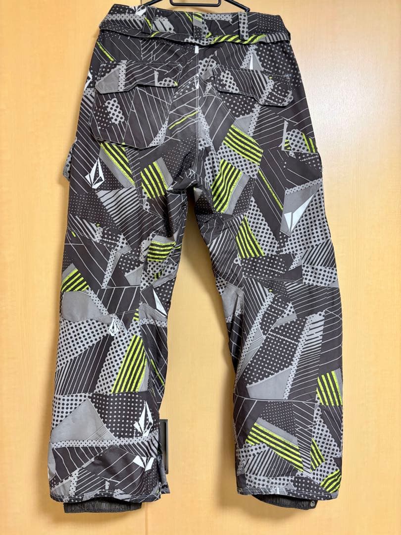 【貴重】VOLCOM ウェア　上下セット　グリーン ブラック