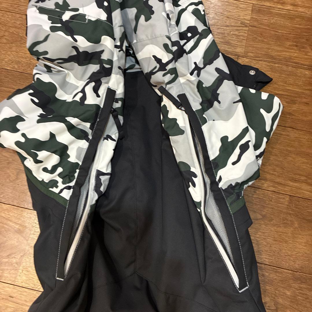 美品ONEILL フリーダムジャケット カモフラージュ