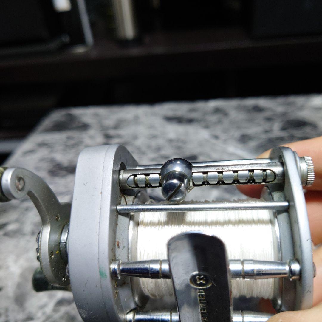 フルーガー　pflueger シュープリーム　supreme