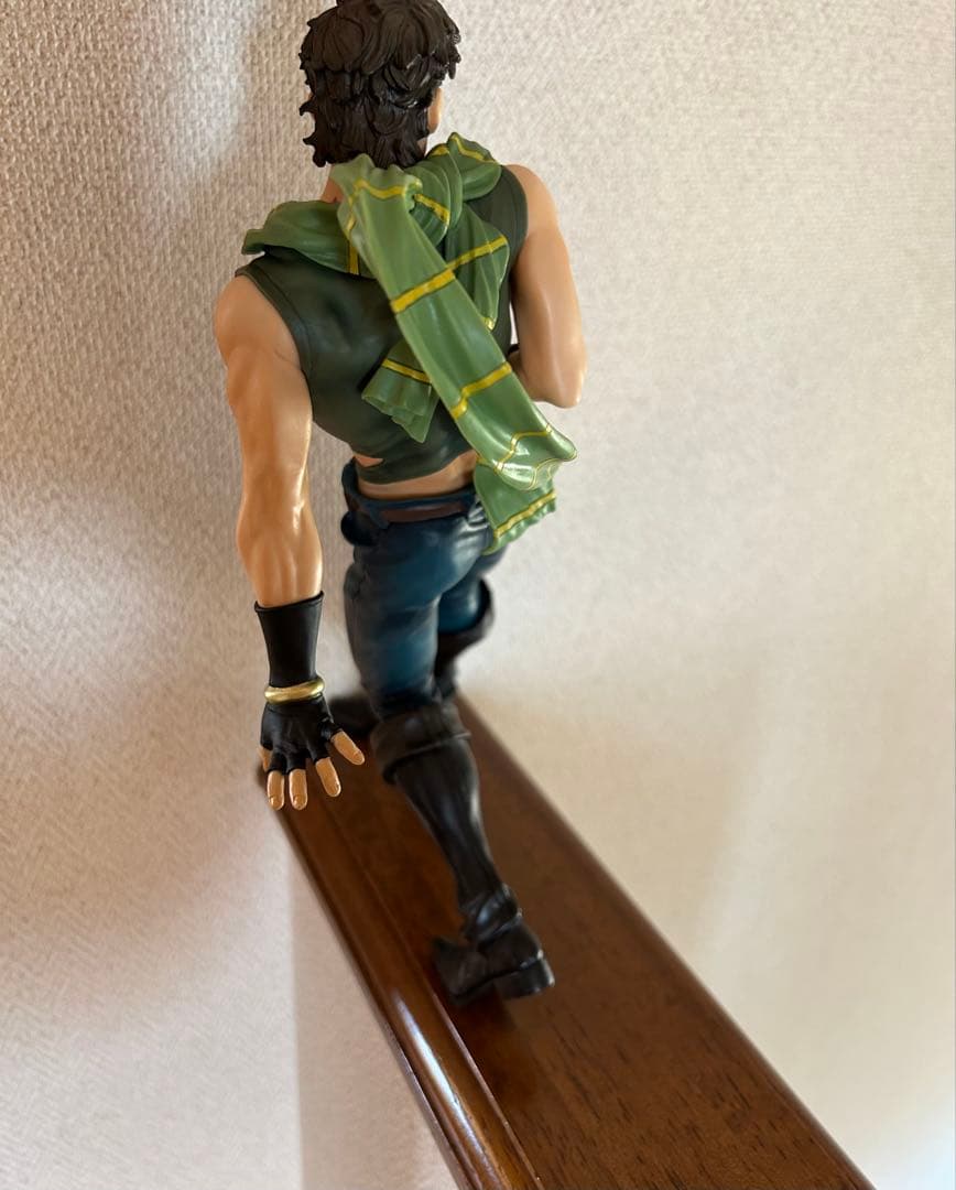 ジョジョ 一番くじ　ジョナサン　ジョセフ　仗助　フィギュア