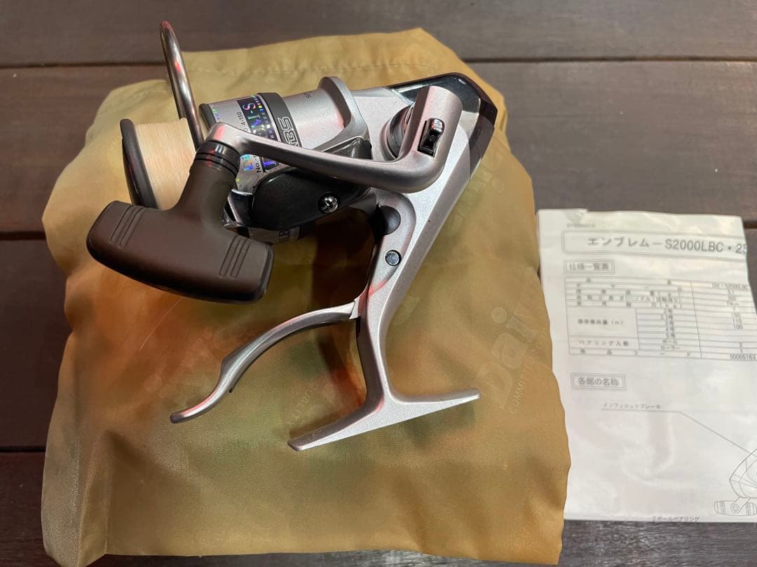 Daiwa EMBLEM-S 3000LBC スピニングリール