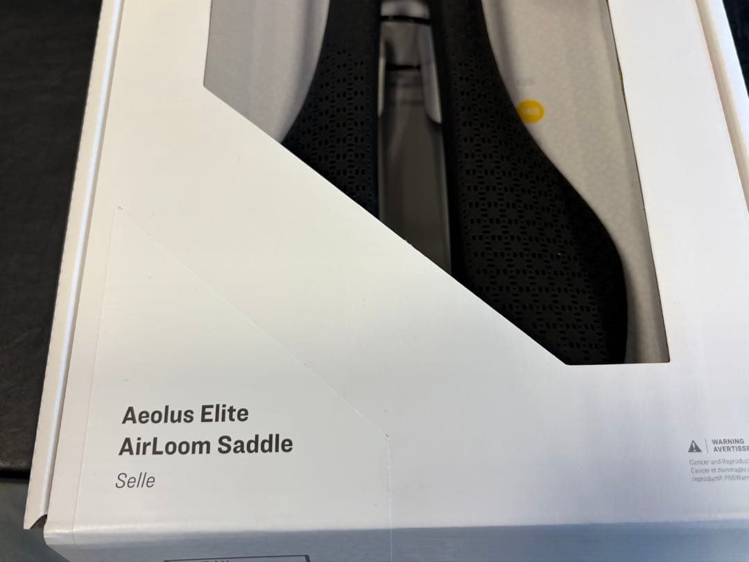 新品 Aeolus Elite AirLoom 3Dパッドサドル 145mm