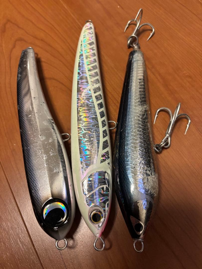 ラピード230 ララペン200 ロデオ185 青物ルアー