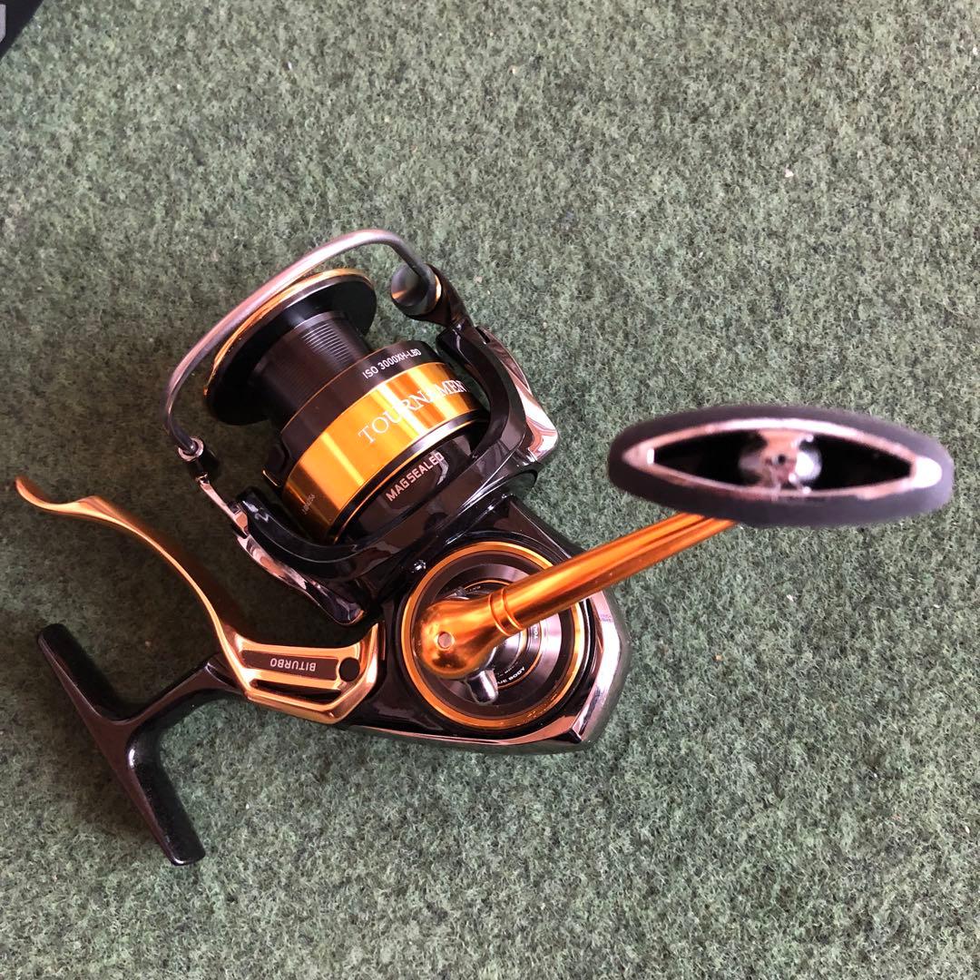 ダイワ 22トーナメント3000XH-LBD