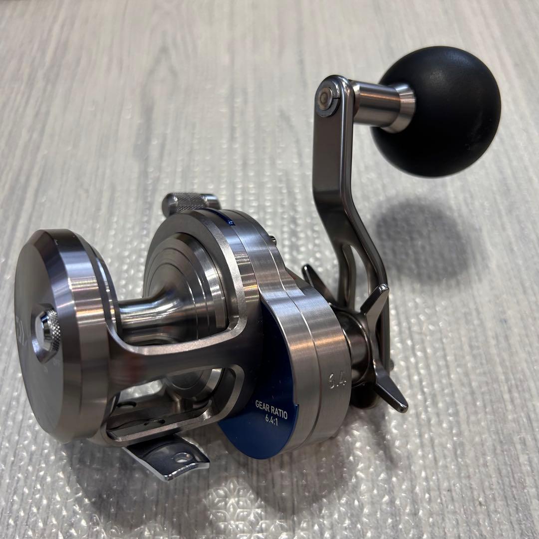 【美品】ダイワ（Daiwa） ベイトリール 15ソルティガ 15HL左巻き