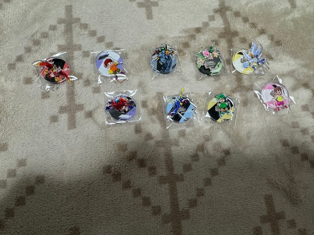 断捨離　デジモン　グッズ多数　缶バッジ　ミニアクスタ　一番くじ　ステッカー