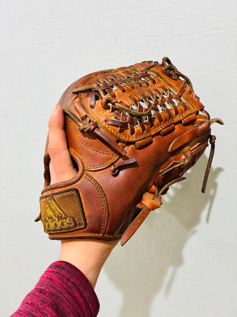 廃盤レア アディダス adidas 硬式グラブ 内野手用 高校野球対応 即戦力
