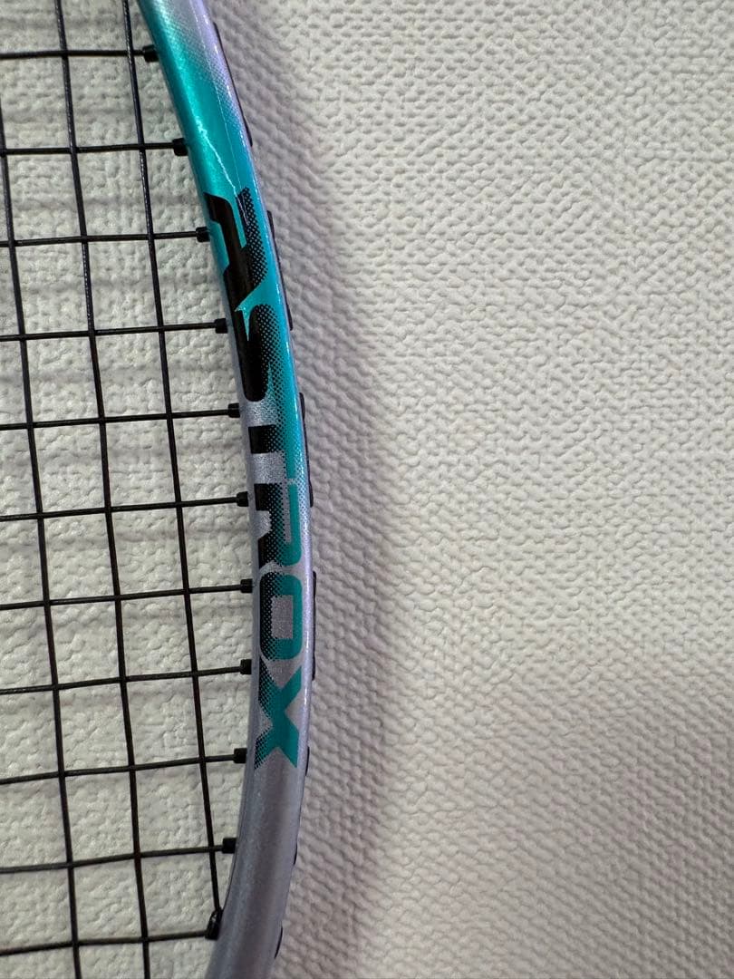 美品 YONEX ASTROX88S ツアー バドミントンラケット ケース付き