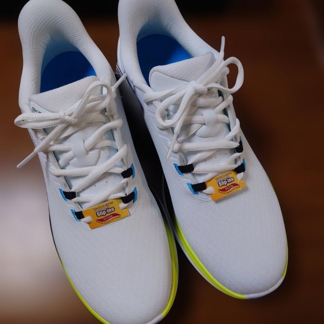 SKECHERS SLIP-INS 　　　メンズゴルフ　　100%防水スニーカー