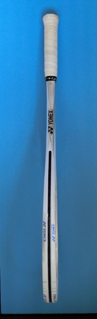 【美品】名器　YONEX ヨネックス NANOFORCE 8V 白 ソフトテニス