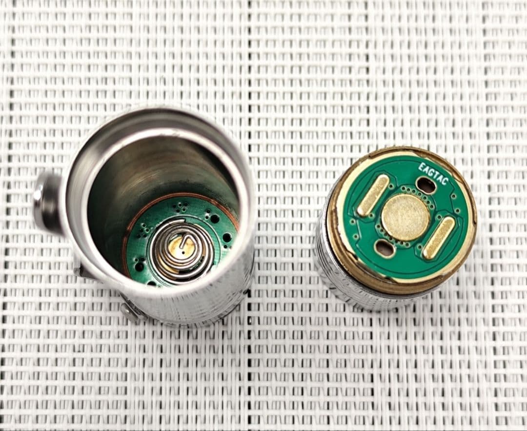 EAGTAC D3C チタン SST-20 2700K 95CRI