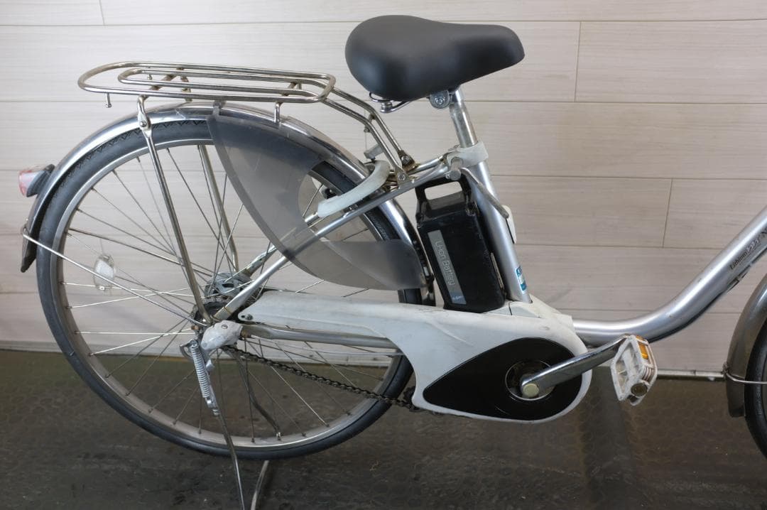 電動自転車 パナソニック　26インチ　3段　6.6Ah充電器あり