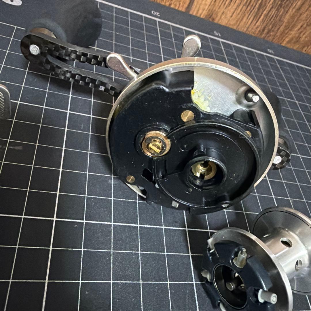 シマノ SHIMANO 初代 92 カルカッタ 100 日本製