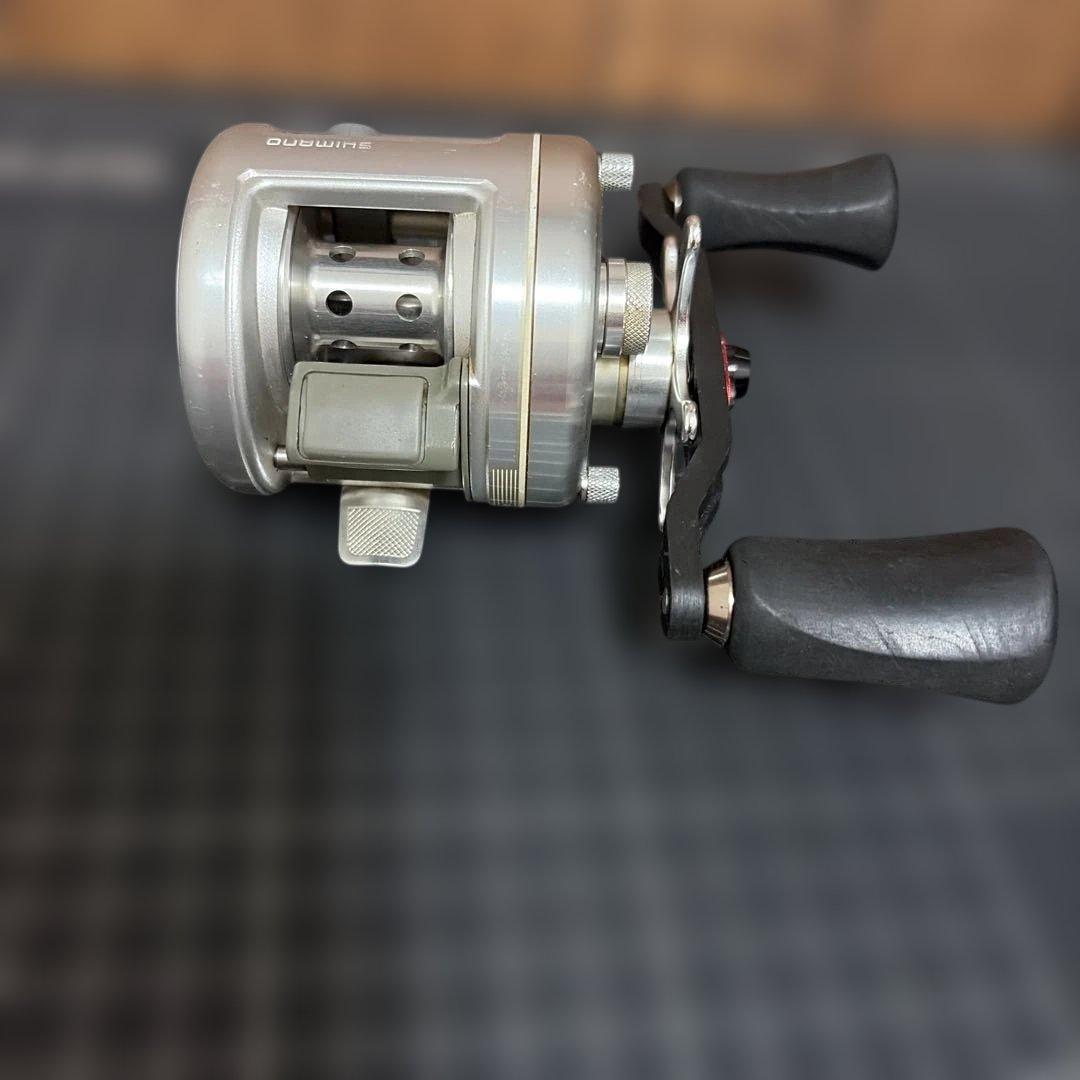 シマノ SHIMANO 初代 92 カルカッタ 100 日本製