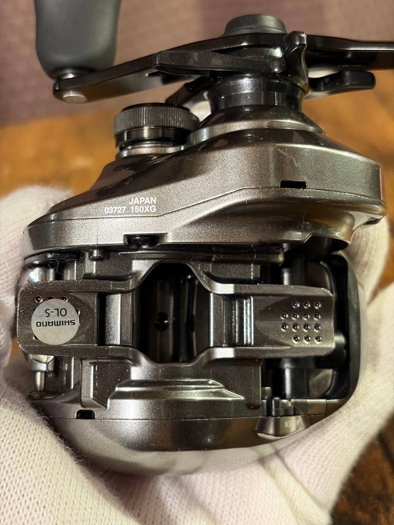 【美品】シマノ　SHIMANO クロナーク150XG 右ハンドル