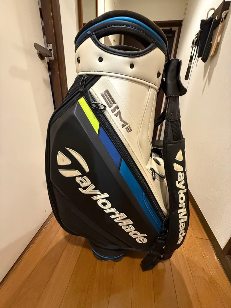 TaylorMade SIM2 キャディバッグ