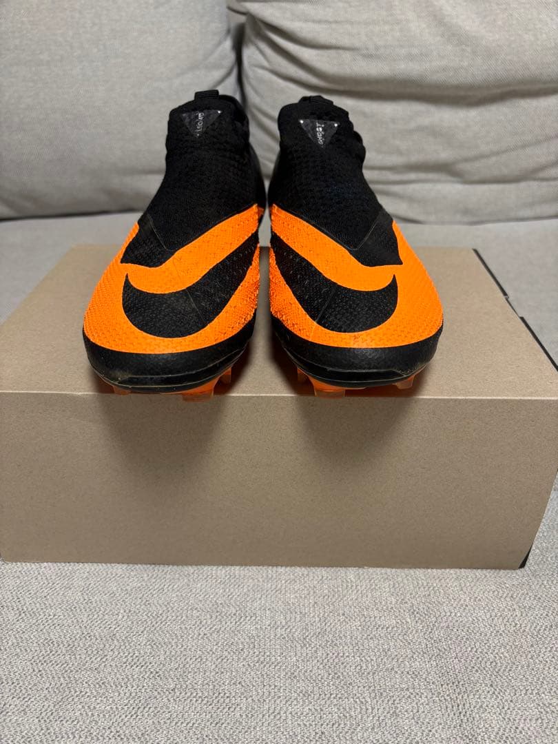Nike ハイパーヴェノムファントム