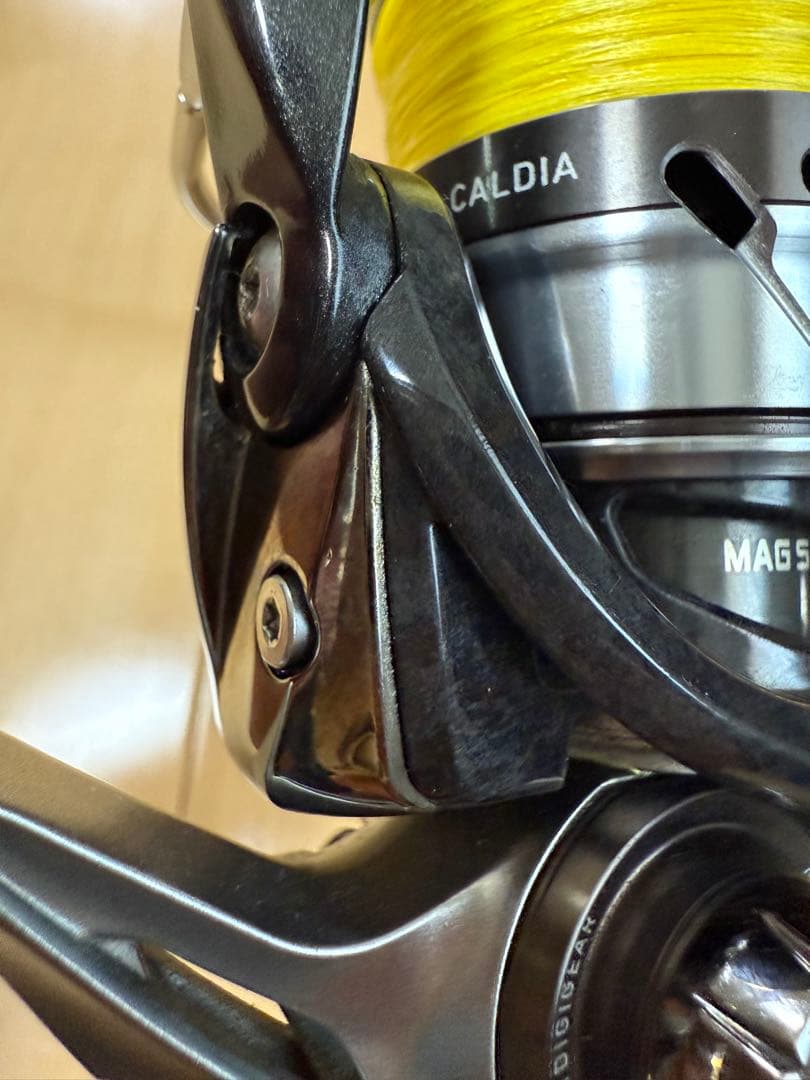 18CALDIA LT2500S スピニングリール